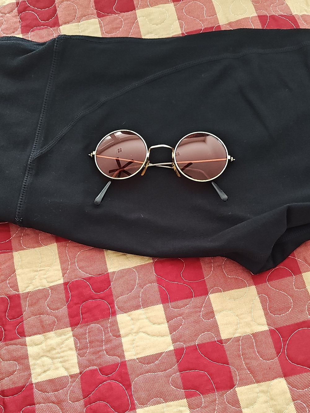 Round Gold Frame Sunglasses with Rose Lenses